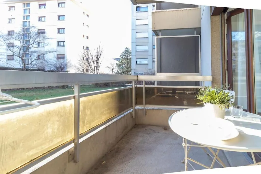 Zenbnb / Sweet Apartment / Studio / Proche Geneve Annemasse